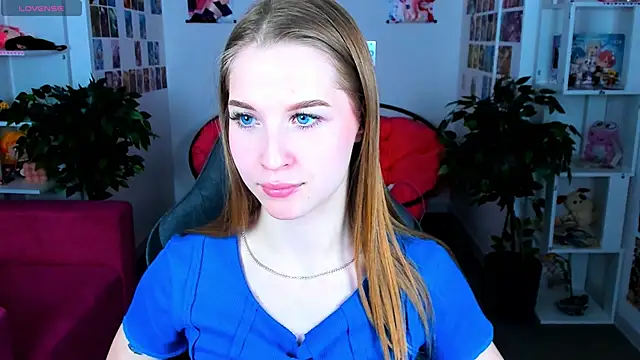 Snapshot of CuteMousee chatting on January 11, 9:04 am CuteMousee online show from January 11, 9:04 am