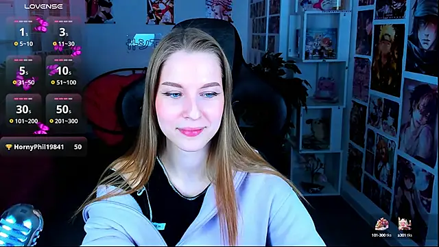 Snapshot of CuteMousee chatting on February 15, 2:44 pm CuteMousee online show from February 15, 2:44 pm