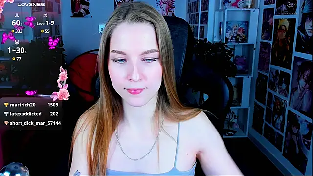 Snapshot of CuteMousee chatting on February 20, 8:28 am CuteMousee online show from February 20, 8:28 am