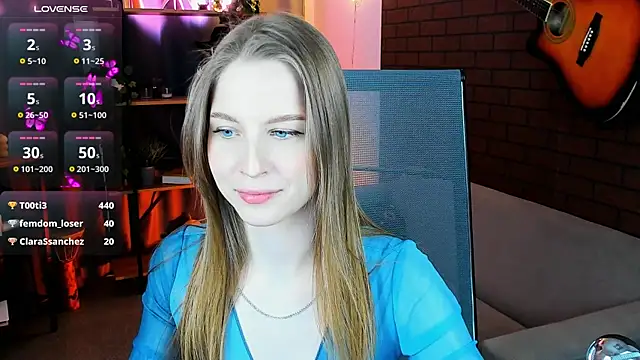 Snapshot of CuteMousee chatting on February 26, 6:00 pm CuteMousee online show from February 26, 6:00 pm