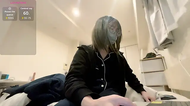 mel  mel online show from December 20, 3:41 pm