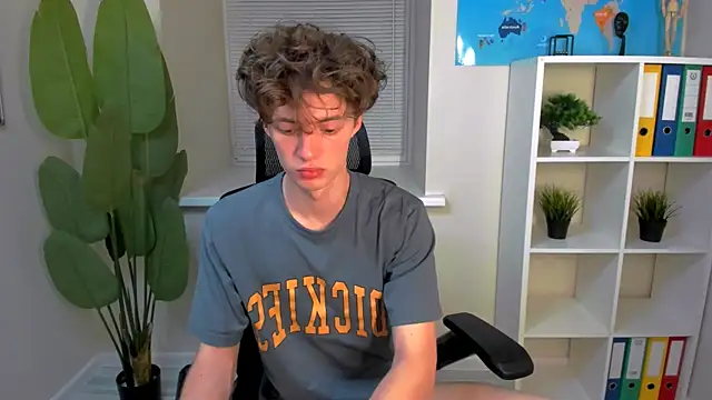 LukeSweet online show from June 20, 3:26 pm