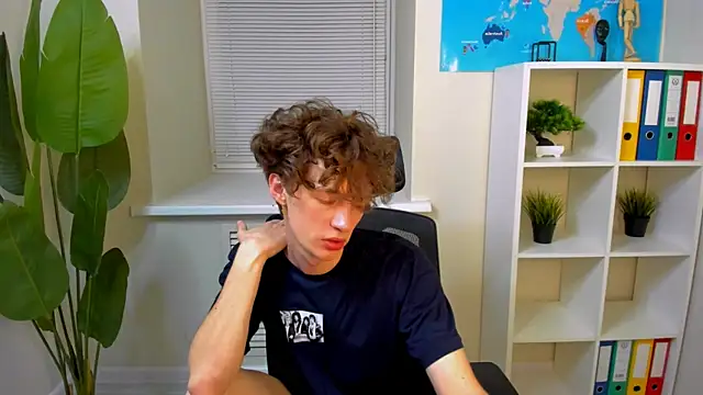 LukeSweet online show from June 24, 2:49 pm