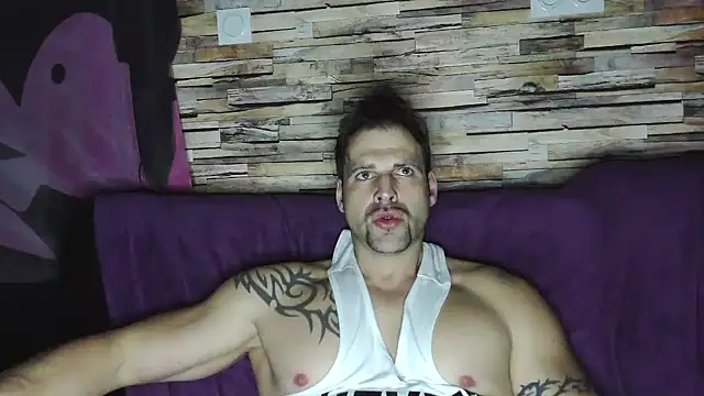 XxBigboybandxX online show from February 1, 9:08 pm