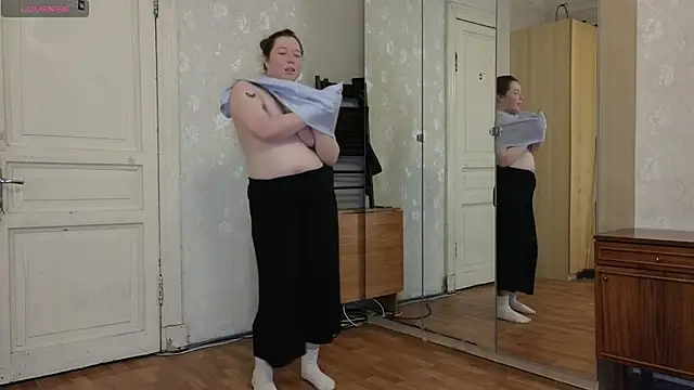 Snapshot of Blush_Lolaa chatting on March 5, 2:12 pm Blush Lolaa online show from March 5, 2:12 pm