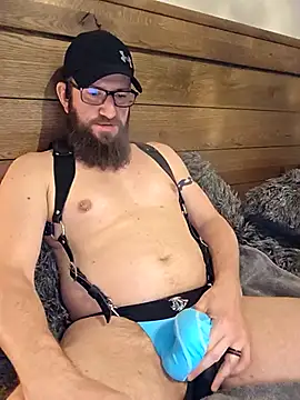 Snapshot of Icebearsticlese chatting on February 22, 5:30 am Icebearsticlese online show from February 22, 5:30 am