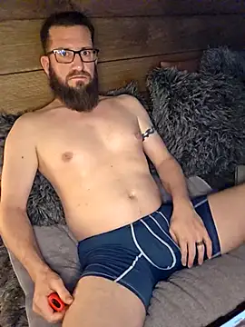 Snapshot of Icebearsticlese chatting on March 12, 4:51 am Icebearsticlese online show from March 12, 4:51 am