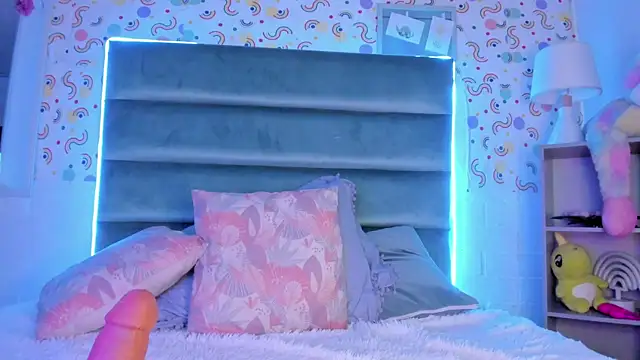 MelodiLovee  online show from March 6, 3:24 pm