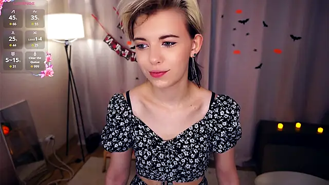 Snapshot of EngelAlman chatting on October 10, 6:12 am EngelAlman online show from October 10, 6:12 am