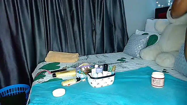 Snapshot of MissBigNipples chatting on January 26, 3:48 am MissBigNipples online show from January 26, 3:48 am