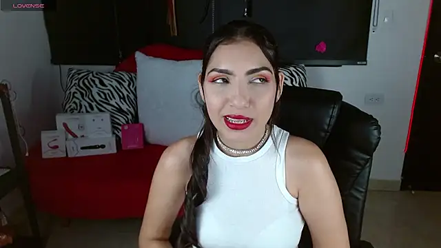 Snapshot of Carolaine69_ chatting on September 26, 1:37 pm Carolaine69  online show from September 26, 1:37 pm