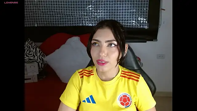 Carolaine69  online show from July 3, 1:39 pm