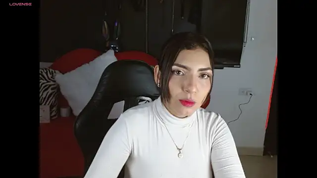 Carolaine69  online show from July 21, 1:13 pm