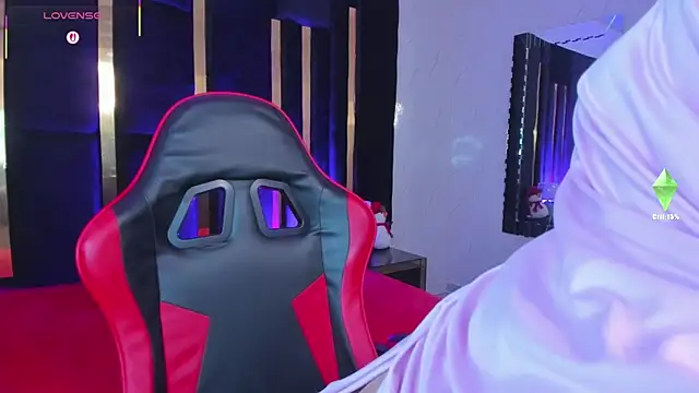 Snapshot of SamiQuest chatting on February 20, 4:53 am SamiQuest online show from February 20, 4:53 am