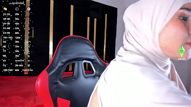 Snapshot of SamiQuest chatting on April 7, 4:46 am SamiQuest online show from April 7, 4:46 am