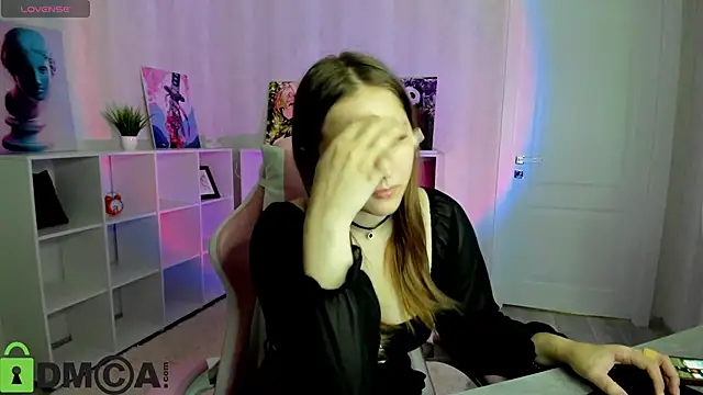 Snapshot of Lasly_Fox chatting on October 18, 12:35 am Lasly Fox online show from October 18, 12:35 am