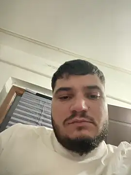 Snapshot of nik99xxx chatting on February 6, 3:59 pm nik99xxx online show from February 6, 3:59 pm