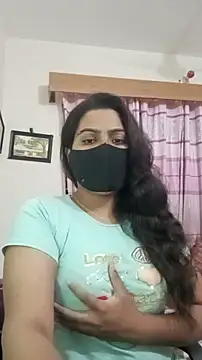 Snapshot of Amisha-2 chatting on May 25, 7:31 pm Amisha-2 online show from May 25, 7:31 pm