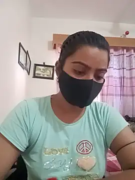 Snapshot of Amisha-2 chatting on June 6, 7:02 am Amisha-2 online show from June 6, 7:02 am