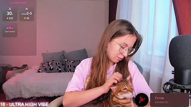 ms allison w online show from January 12, 12:12 pm