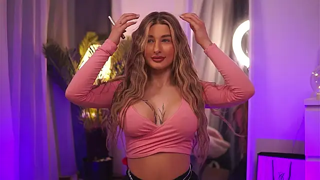 Snapshot of AvaShayy chatting on March 4, 10:49 pm AvaShayy online show from March 4, 10:49 pm