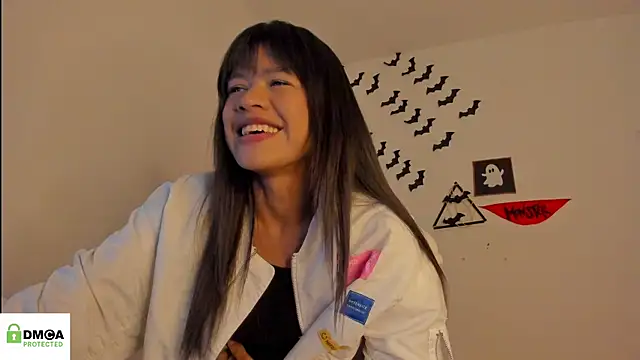 meganthompsonn22 online show from October 28, 7:23 am