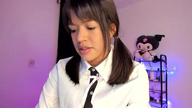 meganthompsonn22 online show from February 12, 6:25 pm