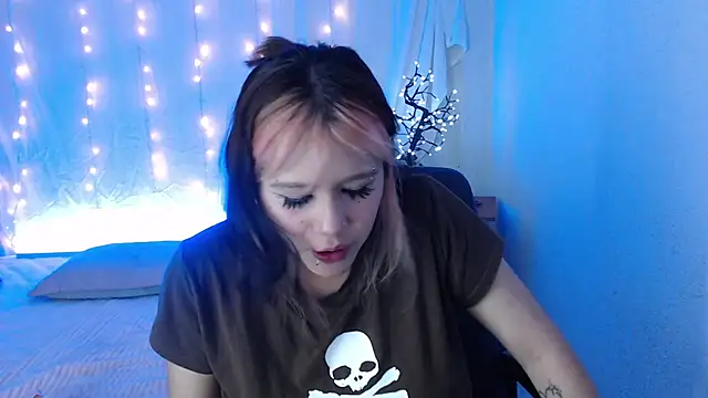 mixie cute online show from December 4, 1:58 am