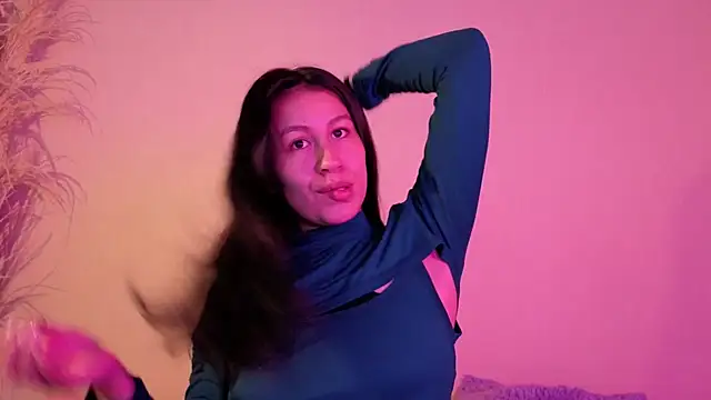 Snapshot of EmiGomez_ chatting on September 27, 1:27 pm EmiGomez  online show from September 27, 1:27 pm