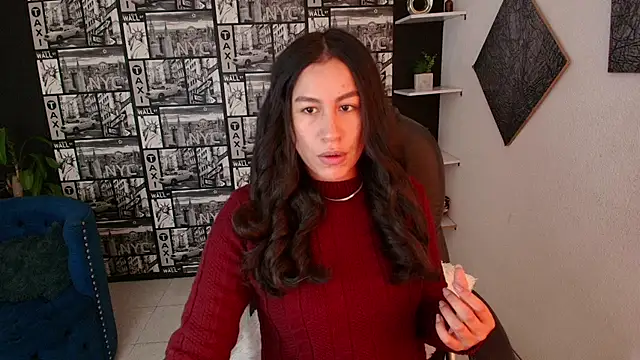 EmiGomez  online show from November 27, 12:40 pm