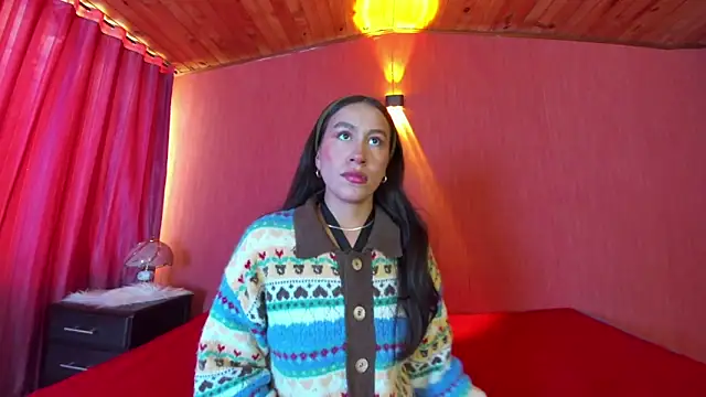 EmiGomez  online show from January 16, 1:48 pm