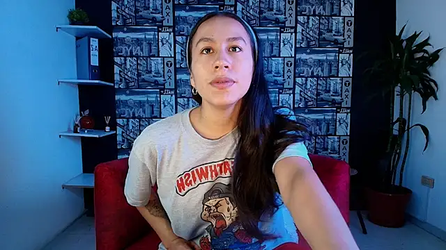 EmiGomez  online show from March 23, 2:21 pm