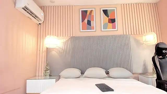 samyriverss online show from November 14, 10:47 am