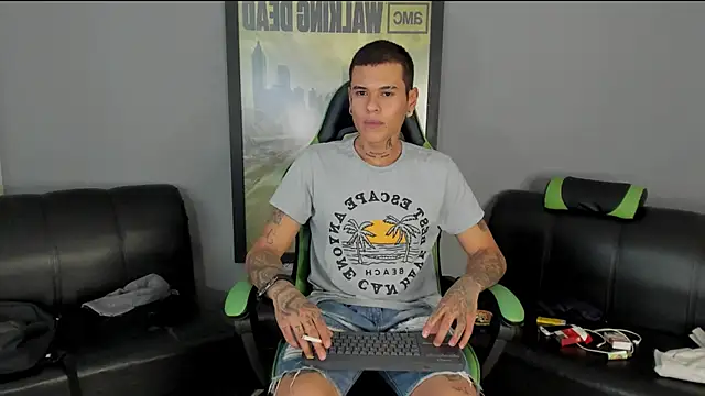 jamesinked  online show from January 13, 9:31 pm