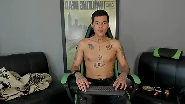 jamesinked  online show from February 17, 7:10 pm