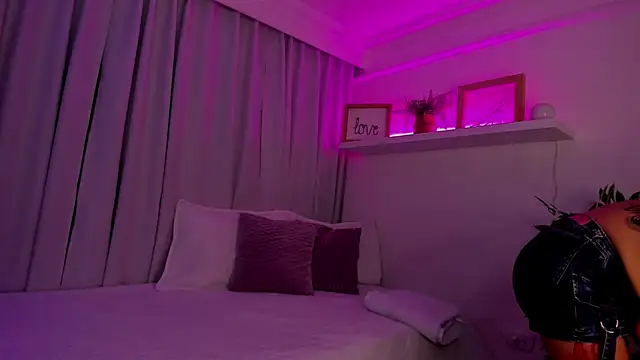 Snapshot of susyy7 chatting on November 3, 7:37 pm susyy7 online show from November 3, 7:37 pm