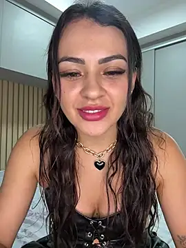 Snapshot of carol_amorim chatting on December 14, 2:34 am carol amorim online show from December 14, 2:34 am