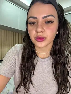 Snapshot of carol_amorim chatting on December 14, 11:12 pm carol amorim online show from December 14, 11:12 pm