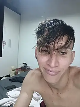 Milfvalesk online show from July 24, 4:10 am