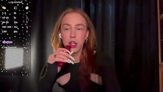 Snapshot of Avril_Pearly_ chatting on February 25, 10:47 am Avril Pearly online show from February 25, 10:47 am