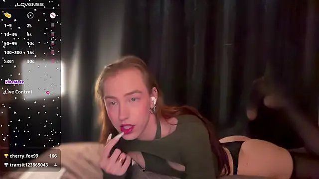 Snapshot of Avril_Pearly_ chatting on March 4, 11:16 am Avril Pearly online show from March 4, 11:16 am