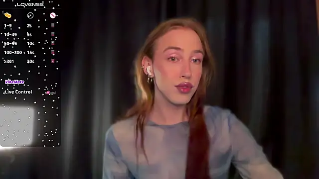 Snapshot of Avril_Pearly_ chatting on April 13, 11:27 am Avril Pearly online show from April 13, 11:27 am