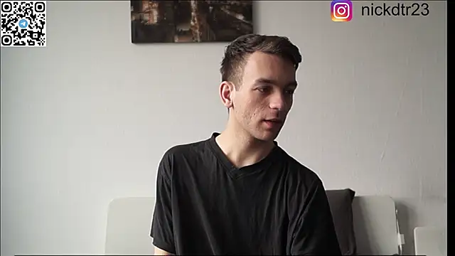 Snapshot of nickdtr chatting on March 12, 1:08 pm nickdtr online show from March 12, 1:08 pm