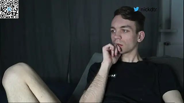 Snapshot of nickdtr chatting on March 20, 6:53 pm nickdtr online show from March 20, 6:53 pm