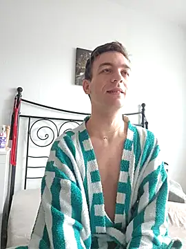 Snapshot of nickdtr chatting on March 15, 12:11 pm nickdtr online show from March 15, 12:11 pm