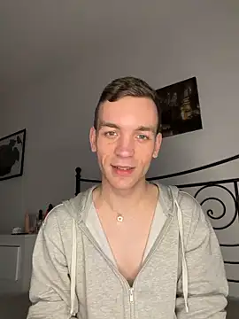 Snapshot of nickdtr chatting on April 19, 6:10 pm nickdtr online show from April 19, 6:10 pm