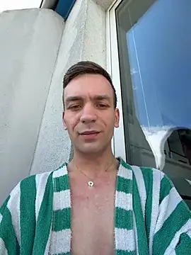 Snapshot of nickdtr chatting on April 30, 10:54 am nickdtr online show from April 30, 10:54 am