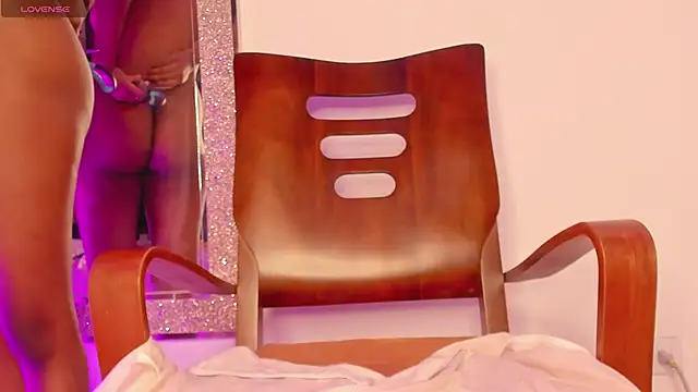 vayoleen online show from December 19, 9:18 am