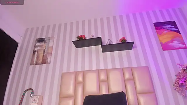 vayoleen online show from December 24, 2:44 pm