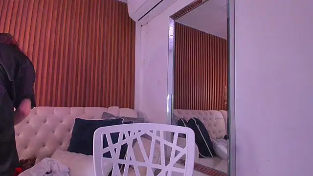 RosarioCruzz online show from February 26, 4:50 pm